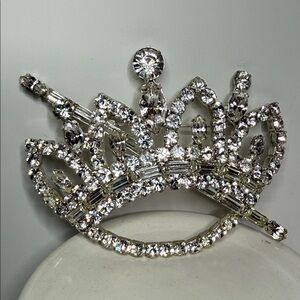 Outstanding huge vintage Sparkling Rhinestone Tiara crown Brooch pin